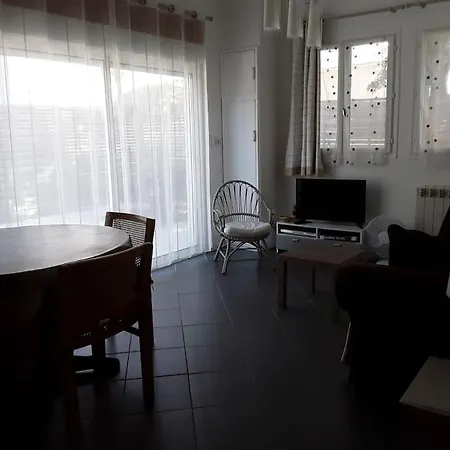 Dans Propriete Privee, Maison Chaleureuse Au Calme *